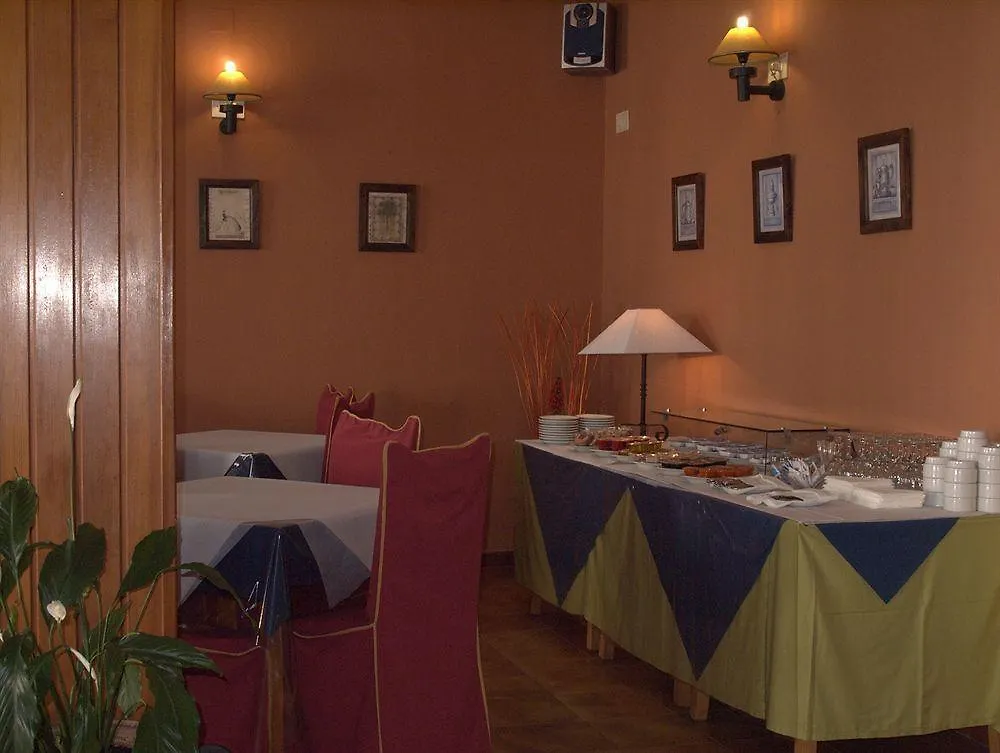 Hotel Tres Jotas Conil Conil De La Frontera 2*,