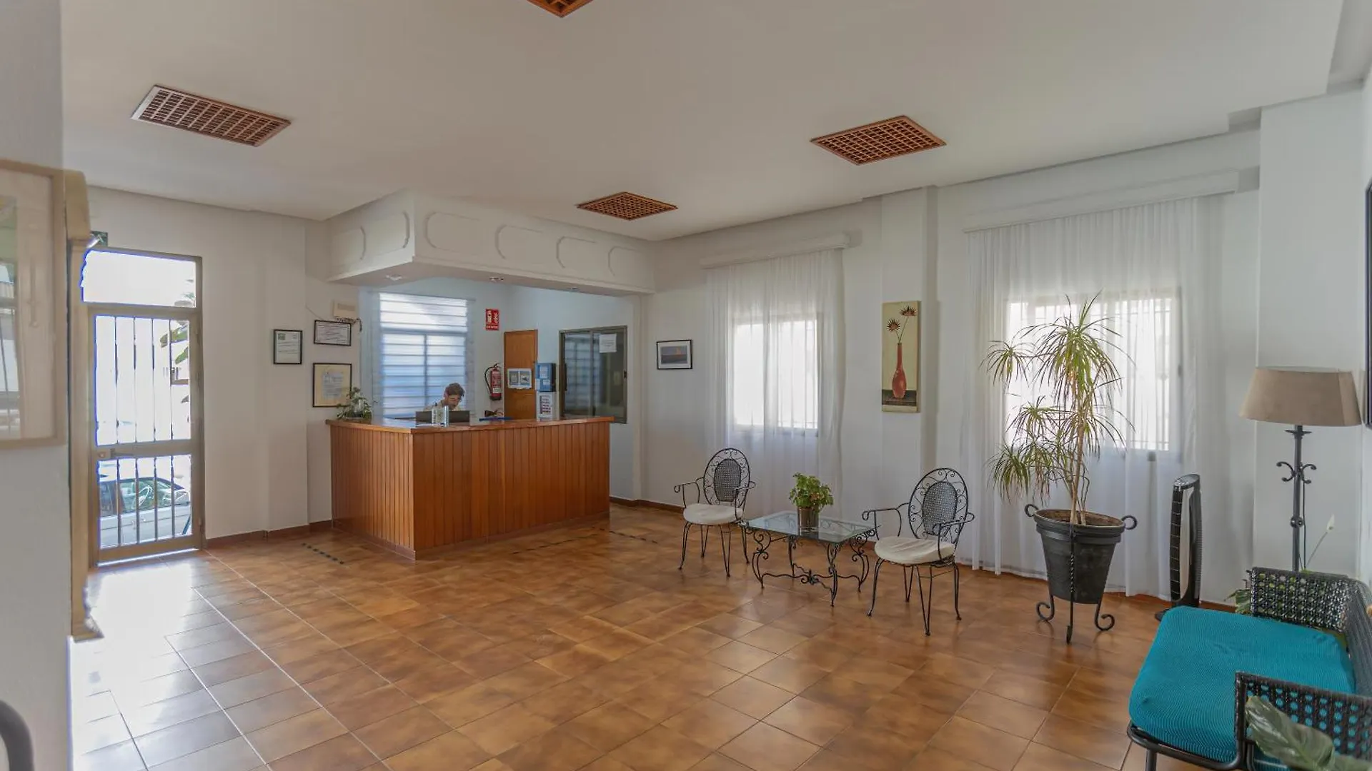 Hotel Tres Jotas Conil Conil De La Frontera 2*,  Spain